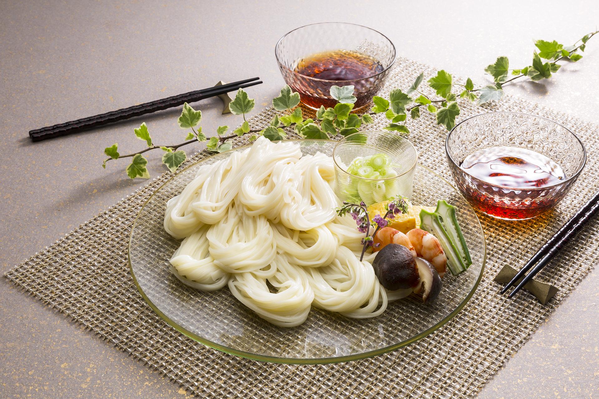 細麺（国内産小麦100％使用）